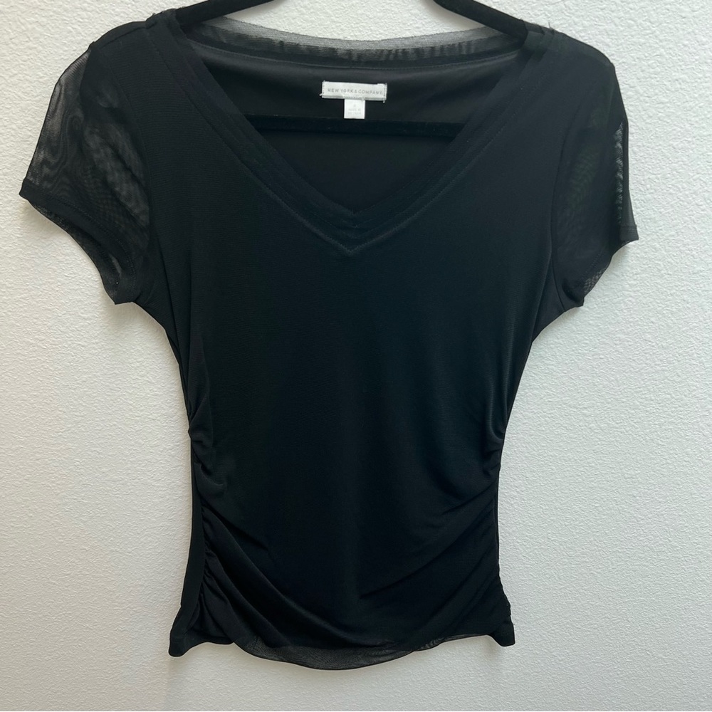 New York & Company Medium vneck top - Black